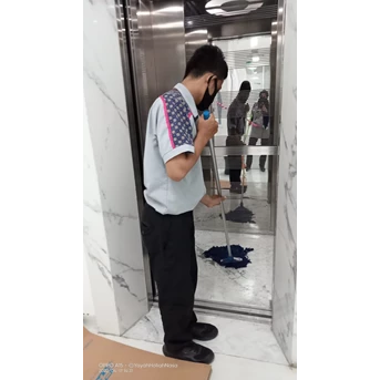 Office Boy/Girl moping dalam lift 17 04 2022