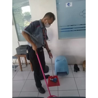 Office Boy/Girl sweeping Fashlab klinik 23/04/22