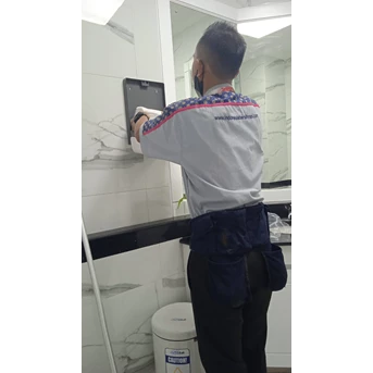 office boy/girl pasang tisu toilet fashlab klinik 24/04/2022