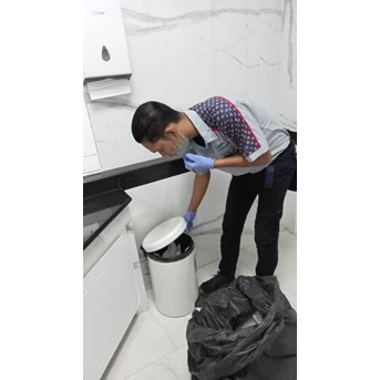 office boy/girl take out sampah toilet lobby utama di fashlab 19/05/22