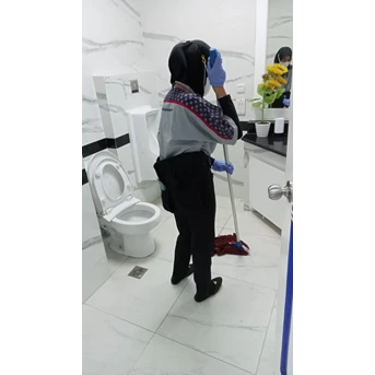 Office Boy/Girl mopping toilet lobby utama 20/05/2022