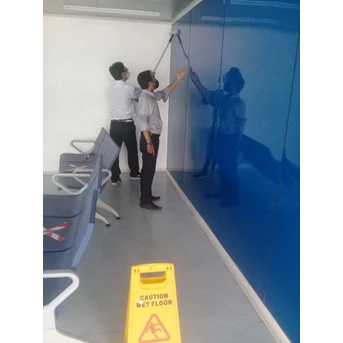 Office Boy/Girl memberi arahan wall cleaning dinding 30/05/2022