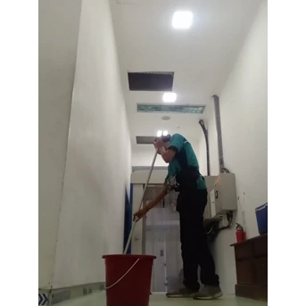 office boy/girl mop lorong pantry dan ruang pantry 18/06/2022