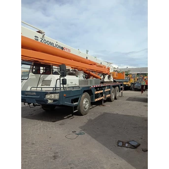 rental mobile crane 25 ton zoomlion qy 25d531r surabaya-1