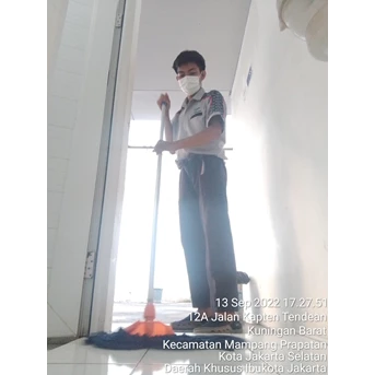 office boy/girl moping depan toilet 13/9/2022