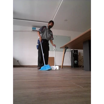 office boy/girl sweeping ruangan office di belinsky studio 13/9/2022