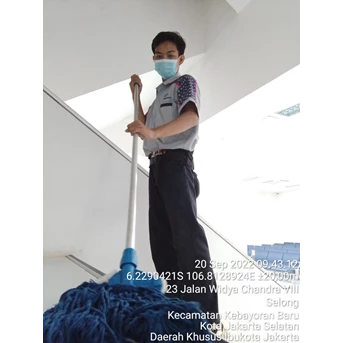 office boy/girl mopping swiping tangga loby 20 september 2022