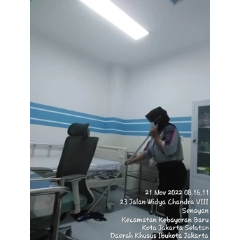 Office Boy/Girl mopping ruang vaksin 21/11/2022