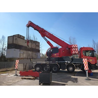 all truck crane maktech-2