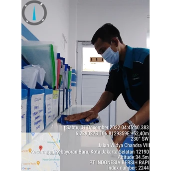 office boy/girl dusting ruang laboratorium dan vaksin 31/12/2022