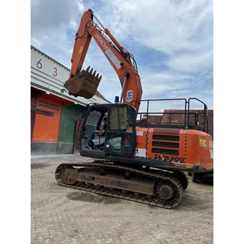 Rental Sewa Excavator Hitachi Zx200-5G Tahun 2019 Surabaya