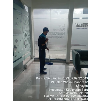 Office Boy/Girl Mopping lantai empat 26 januari 2023