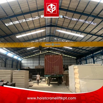 Fabrikasi Overhead Crane