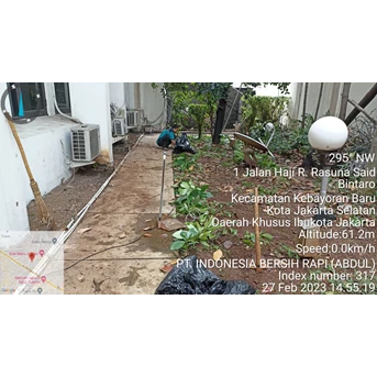 Perawatan taman sweeping sampah daun di Kedubes Turkish 06/03/2023
