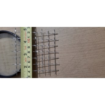 Wire screen anyaman stainless steel tebal 1 mm lubang 11 mm