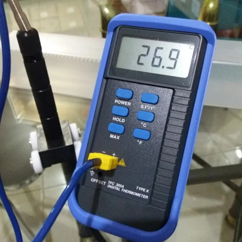 Thermocouple Thermometer with Roller Surface Probe