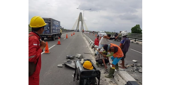 kontraktor perbaikan jembatan hulu sungai selatan-5
