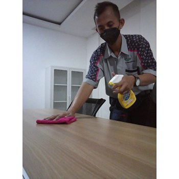 Jual Office Boy/Girl dusting meja ruang meeting di Belinsky Studio 22 ...