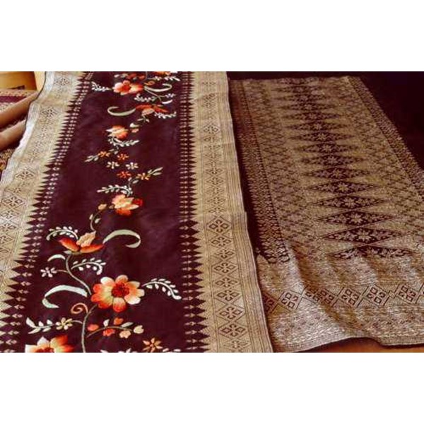 Songket Pandai Sikek/ Songket Padang dengan Sulaman Suji 