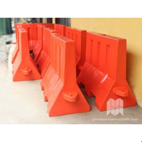 Pembatas Jalan, Road Barrier, Safety Line, Kerucut oleh ABADI UTAMA