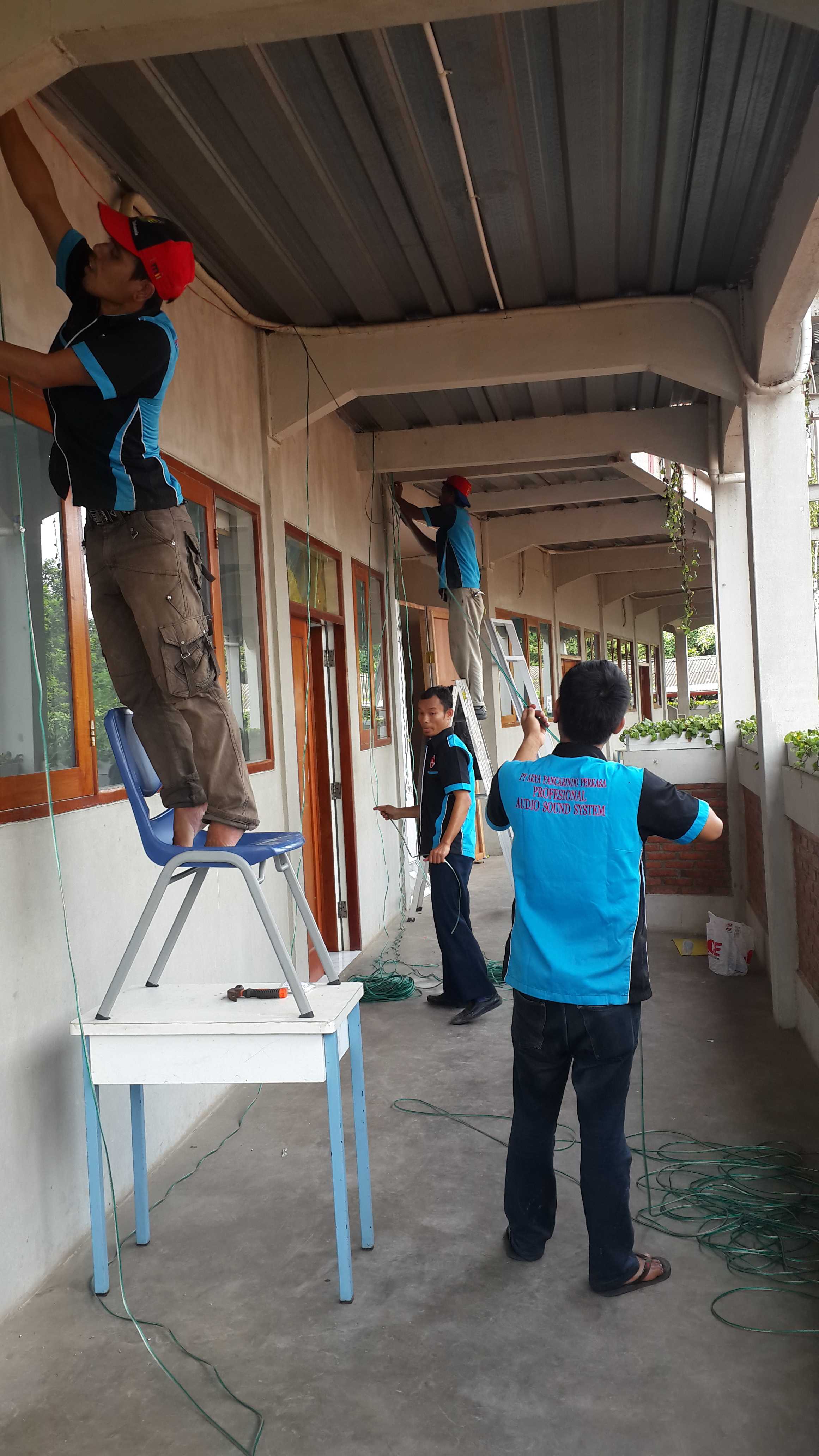 Jasa Instalasi (Pasang) TOA Speaker Untuk Kelas & Lapangan Upacara oleh