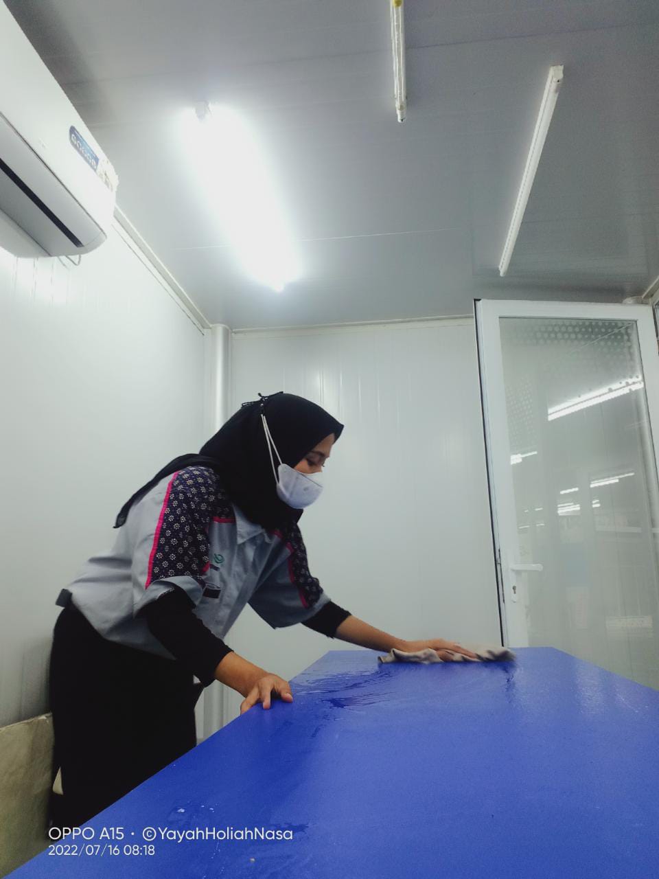 Jual Office Boy/Girl Dusting meja ruang pantry 15 juli 2022 oleh PT ...