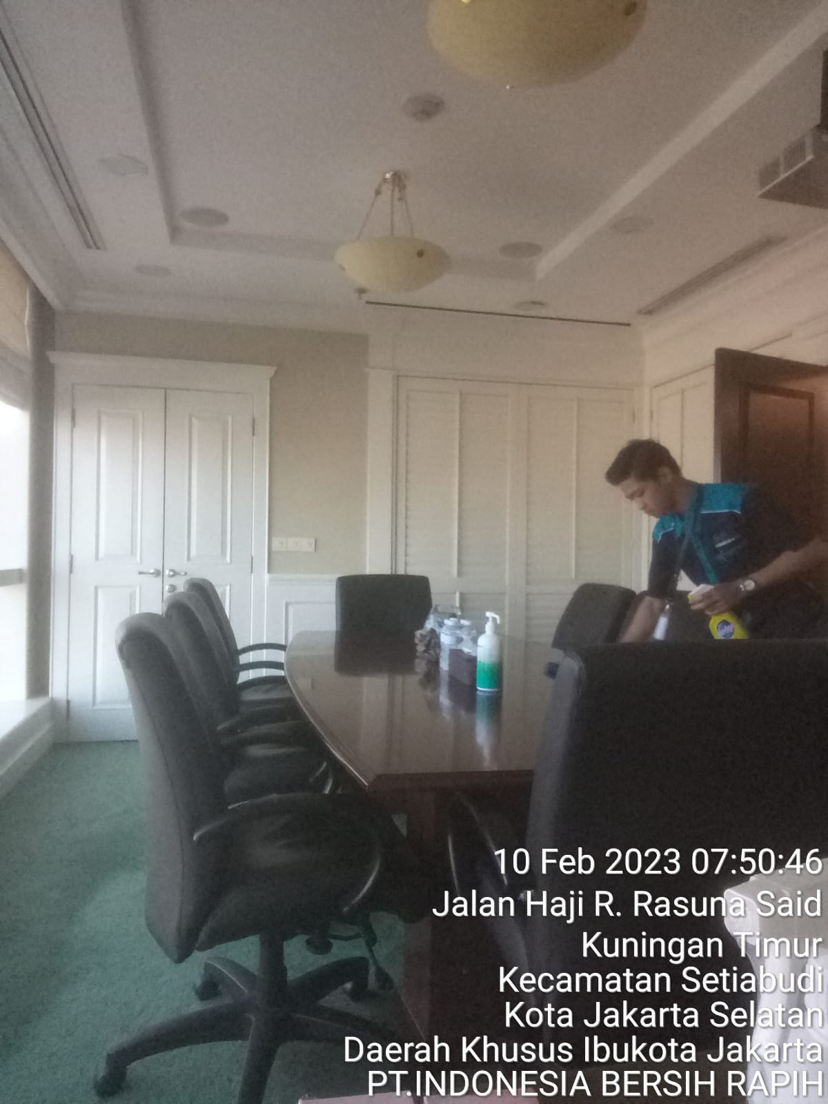 Jual Office Boy/Girl dusting meja presentasi PT REVEALIUM BARAKAH 10/2 ...